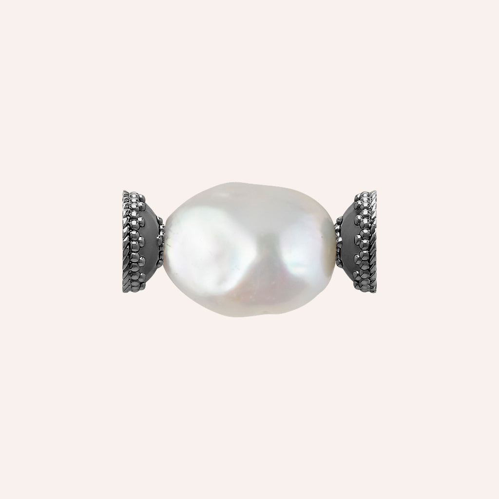 White Baroque Pearl Gunmetal Centerpiece