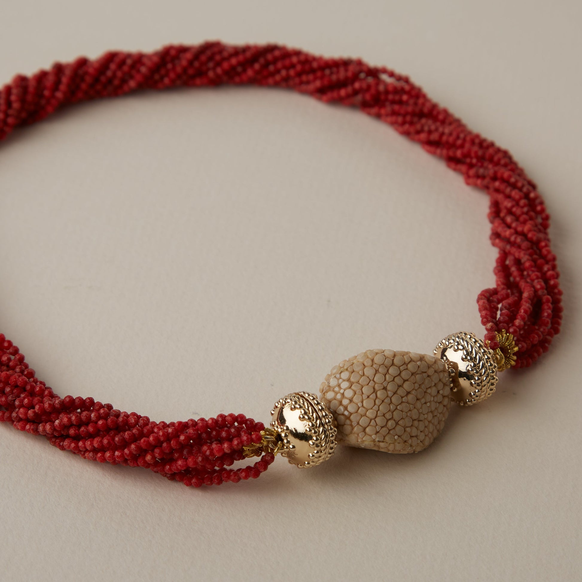 Small Stingray White Coffee Centerpiece