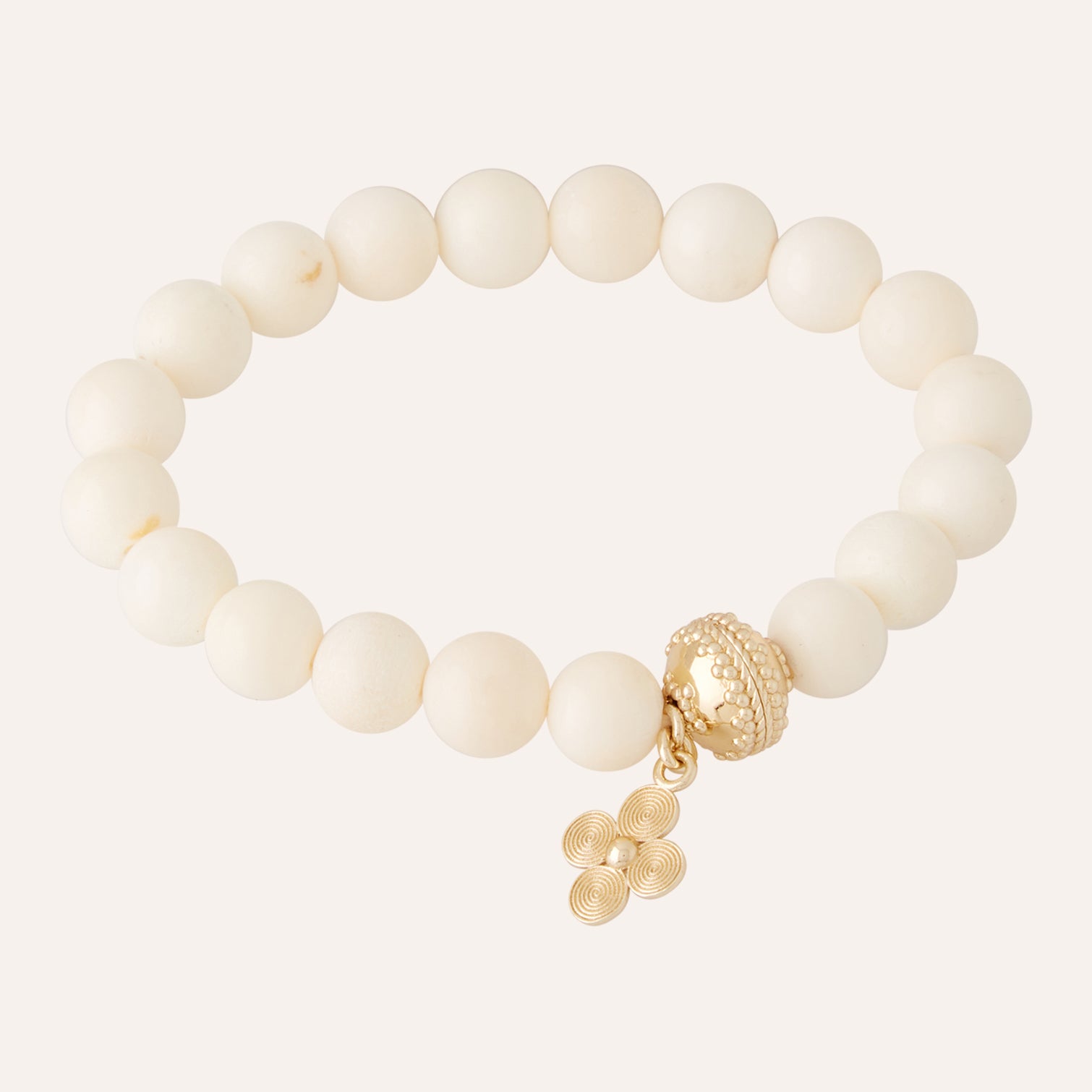 Victoire 10mm Conch Stretch Bracelet