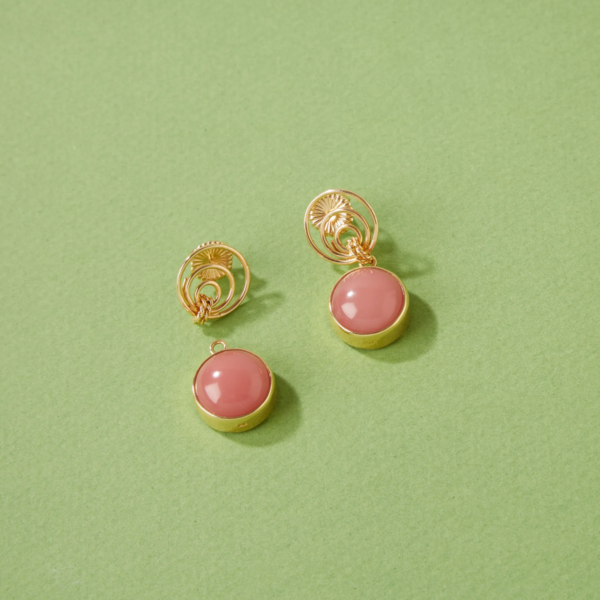 Guava Quartz Round Cabochon Drop
