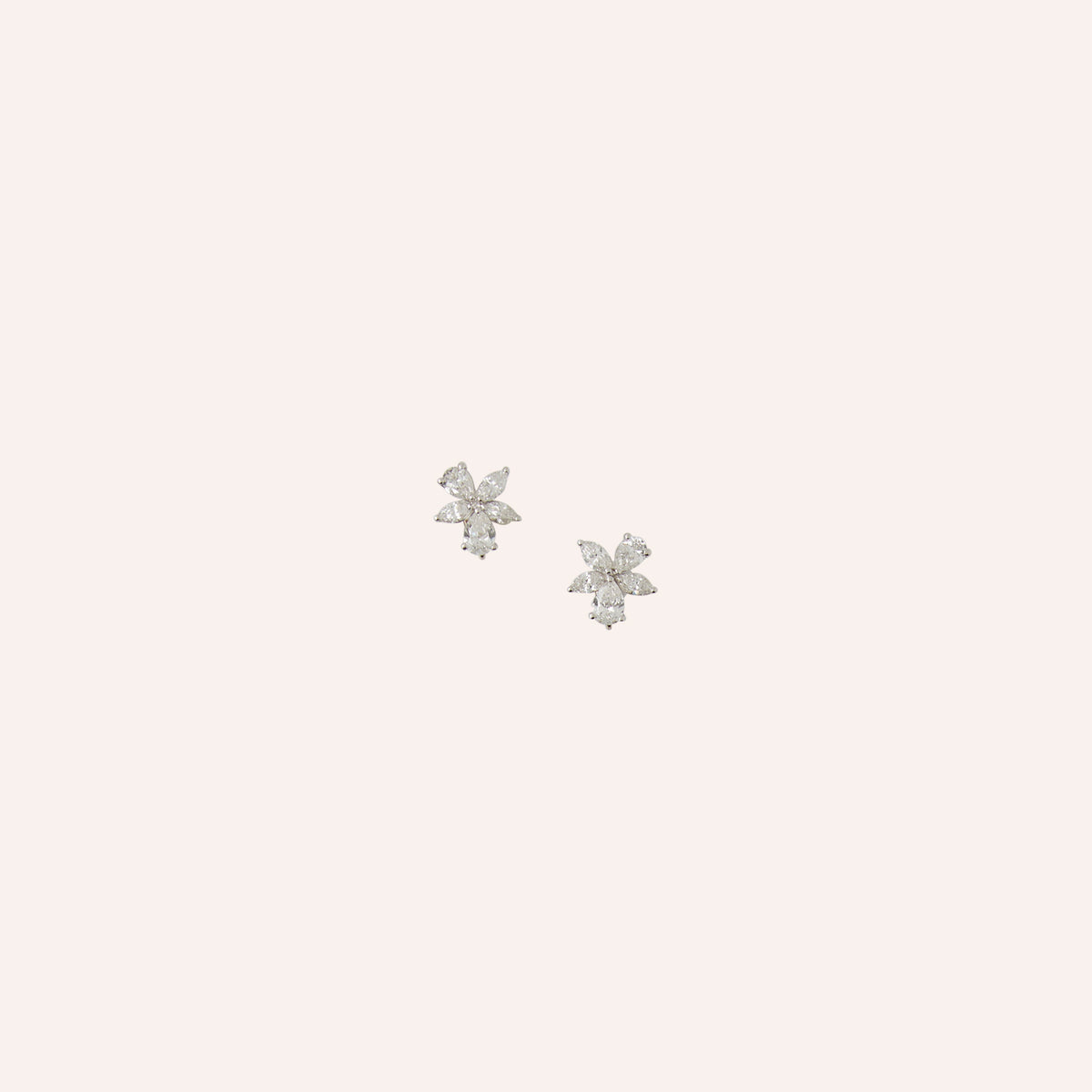 18K White Gold Floral Diamond Earrings