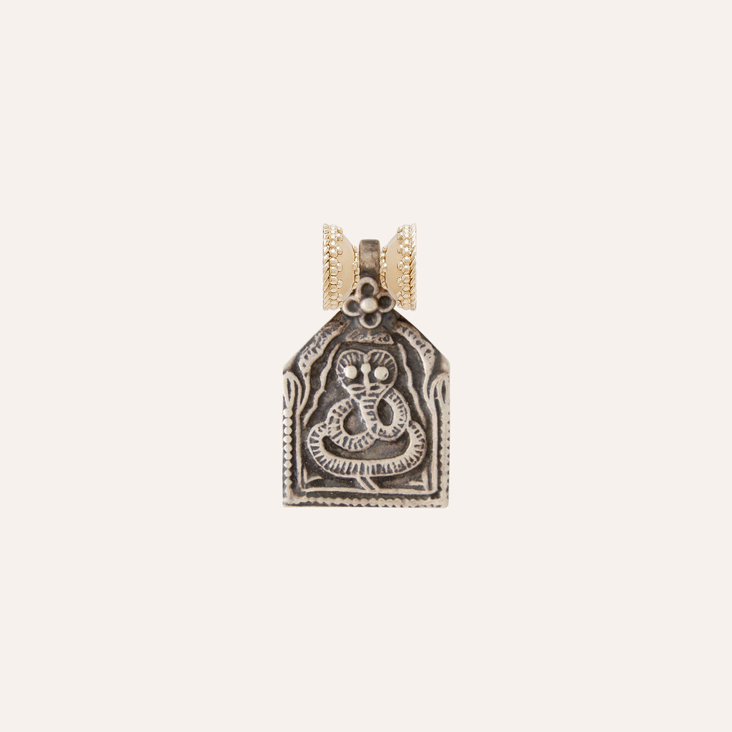 Tibetan Treasure Serpent Shield Mini Centerpiece