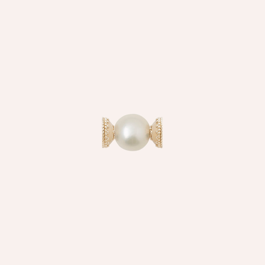 White Freshwater Potato Pearl Mini Centerpiece