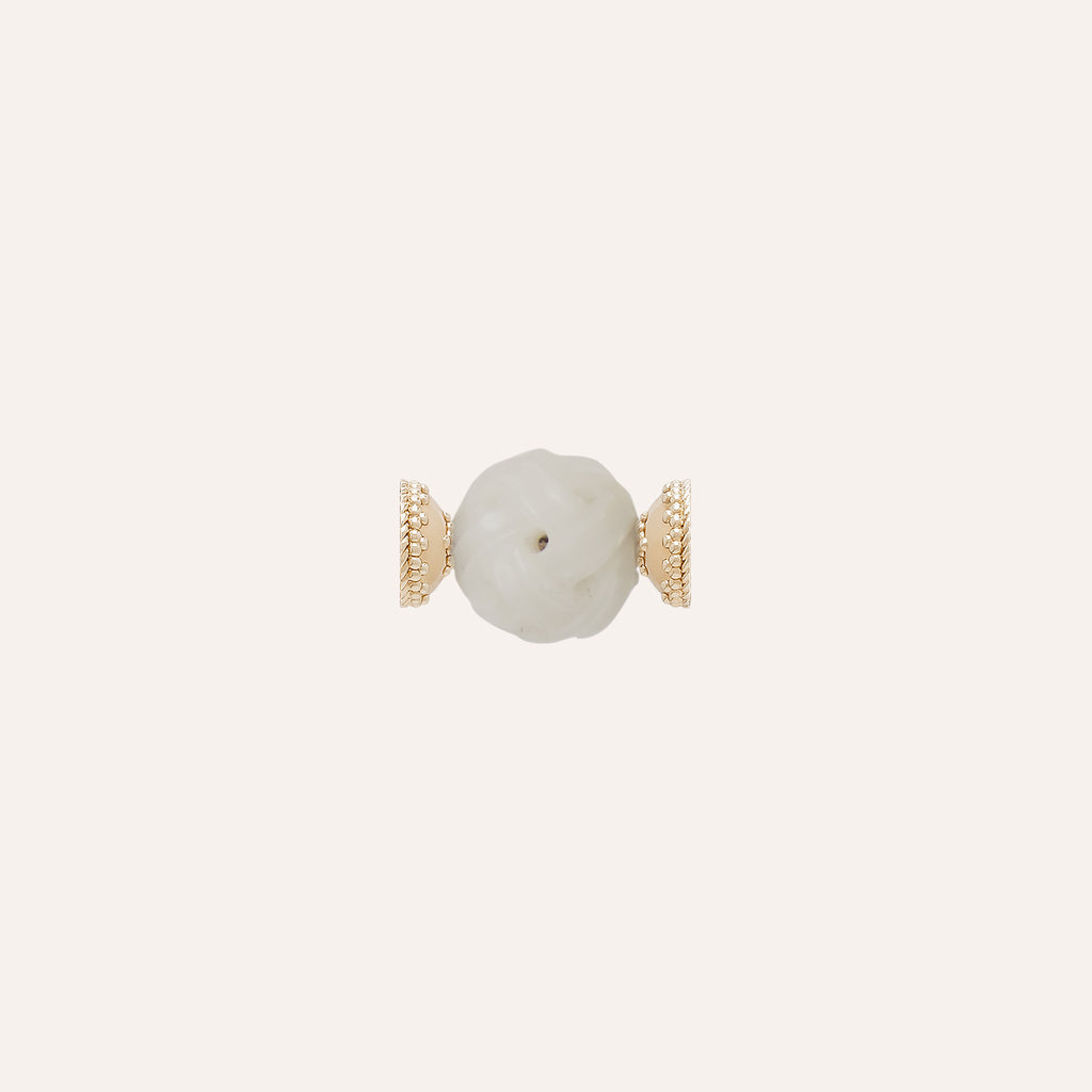 Wool Round Cut White Quazite Mini Centerpiece