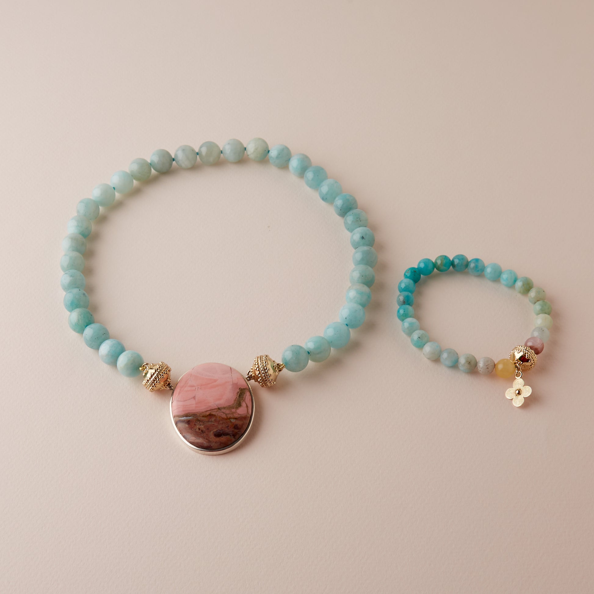 Victoire 8mm Ocean Ombre Stretch Bracelet