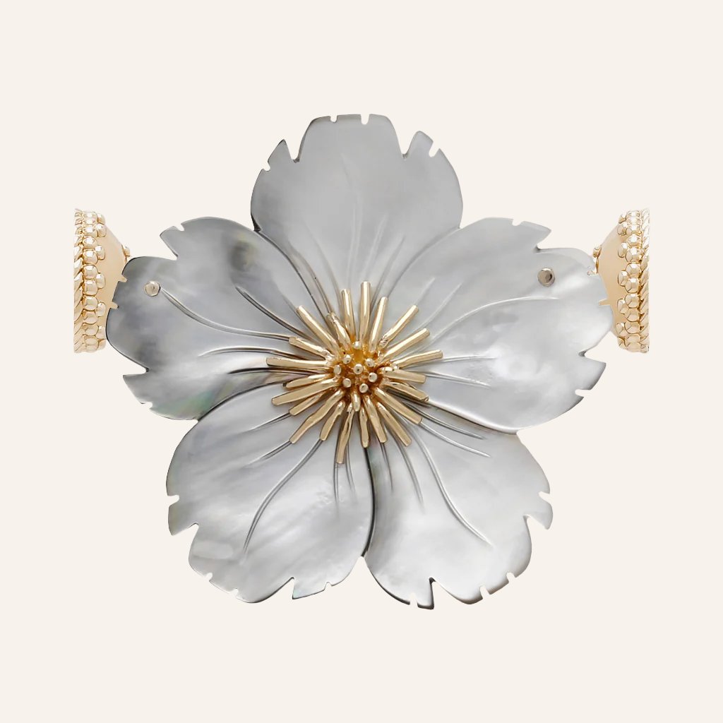 Large Gray Pearl Wildflower Centerpiece