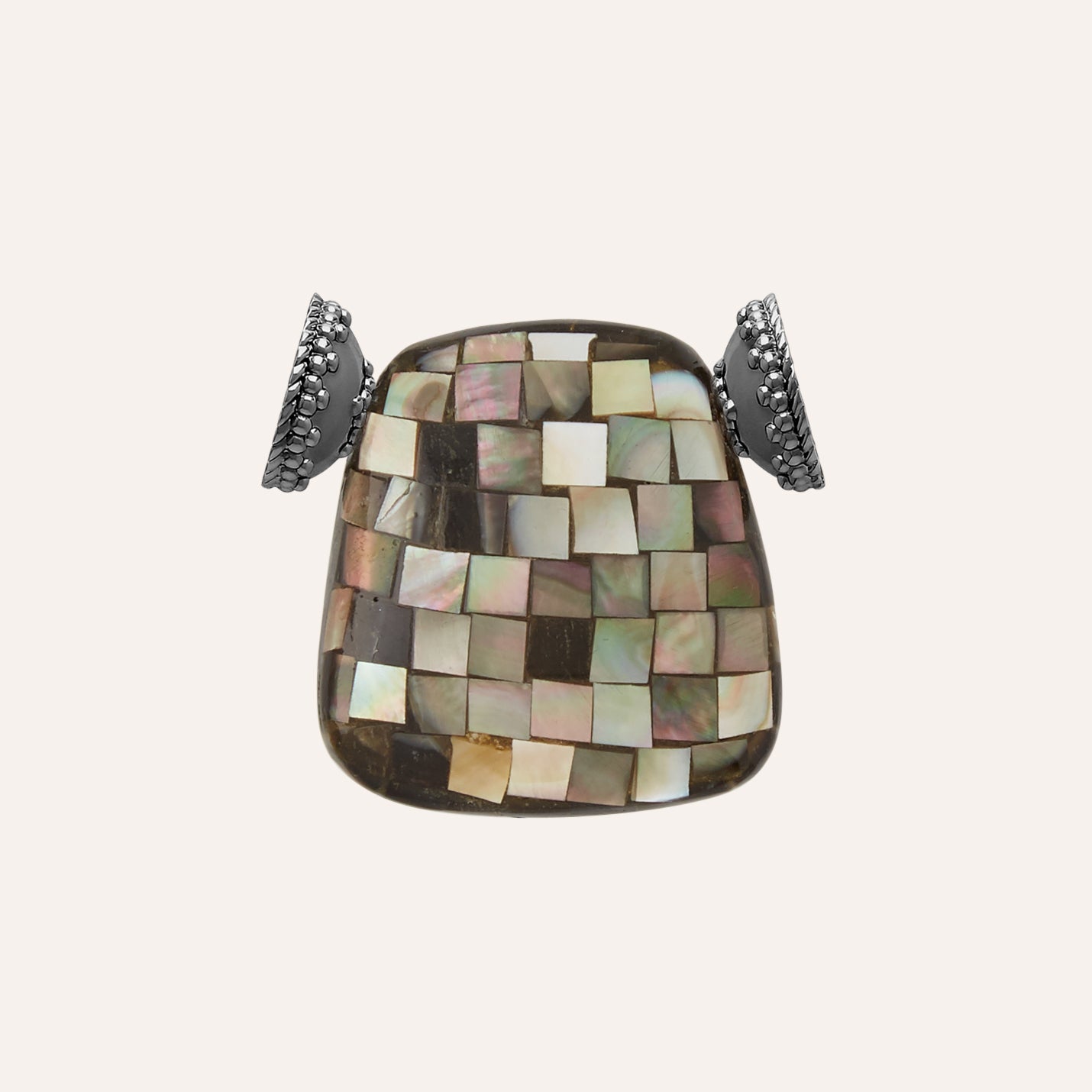 Gray Mosaic Shield Gunmetal Centerpiece