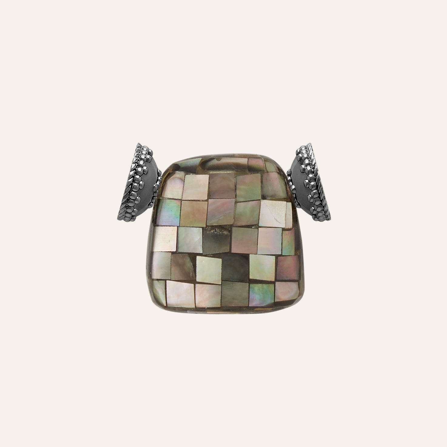 Small Gray Mosaic Shield Gunmetal Centerpiece