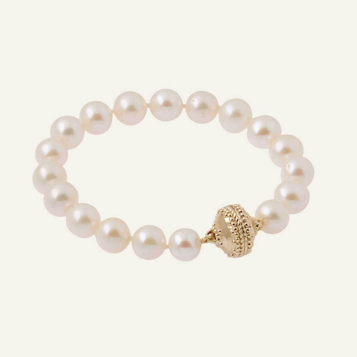 The White Pearl Bracelet – Clara Williams