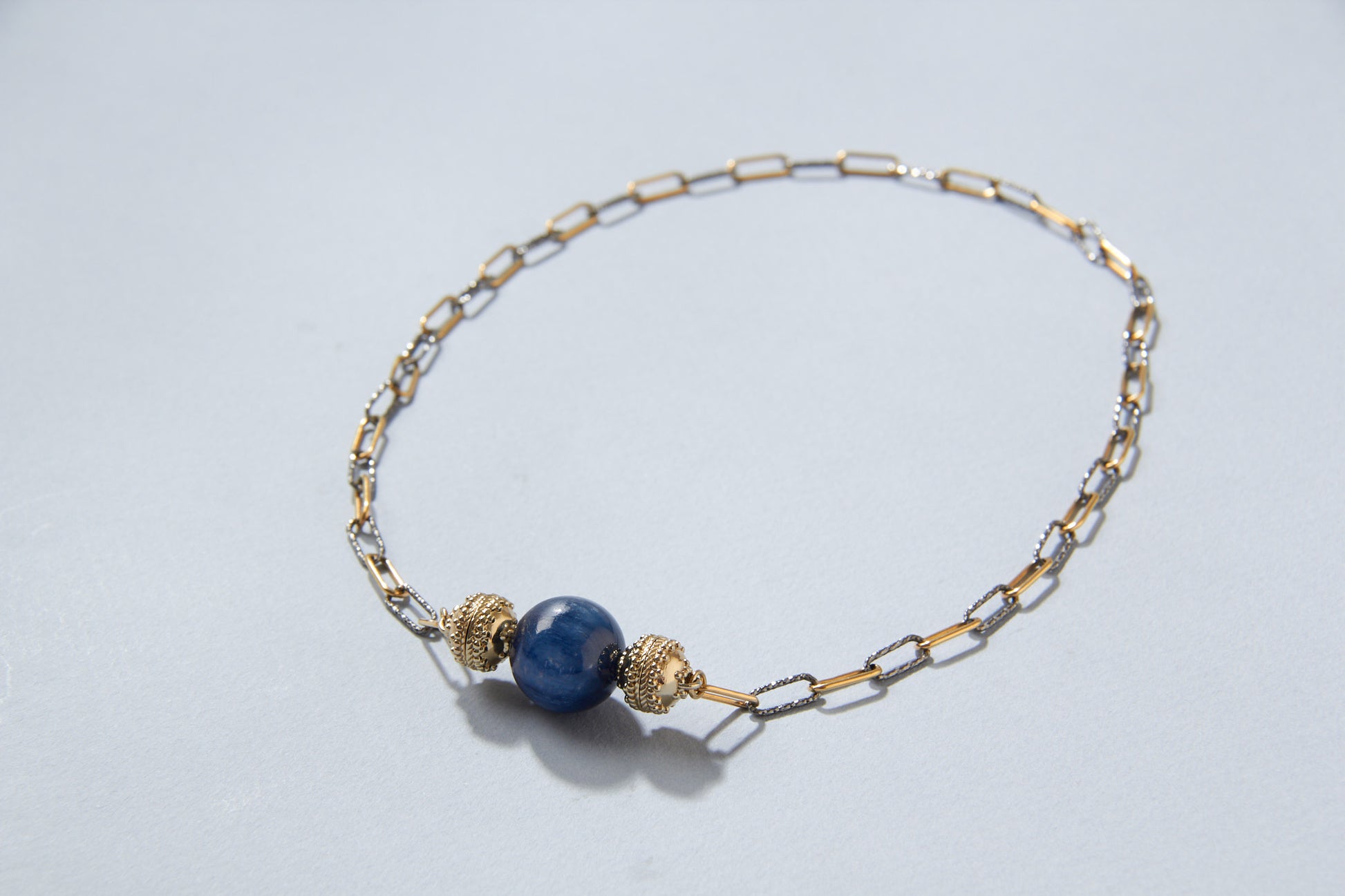 Victoire 16mm Kyanite Mini Centerpiece