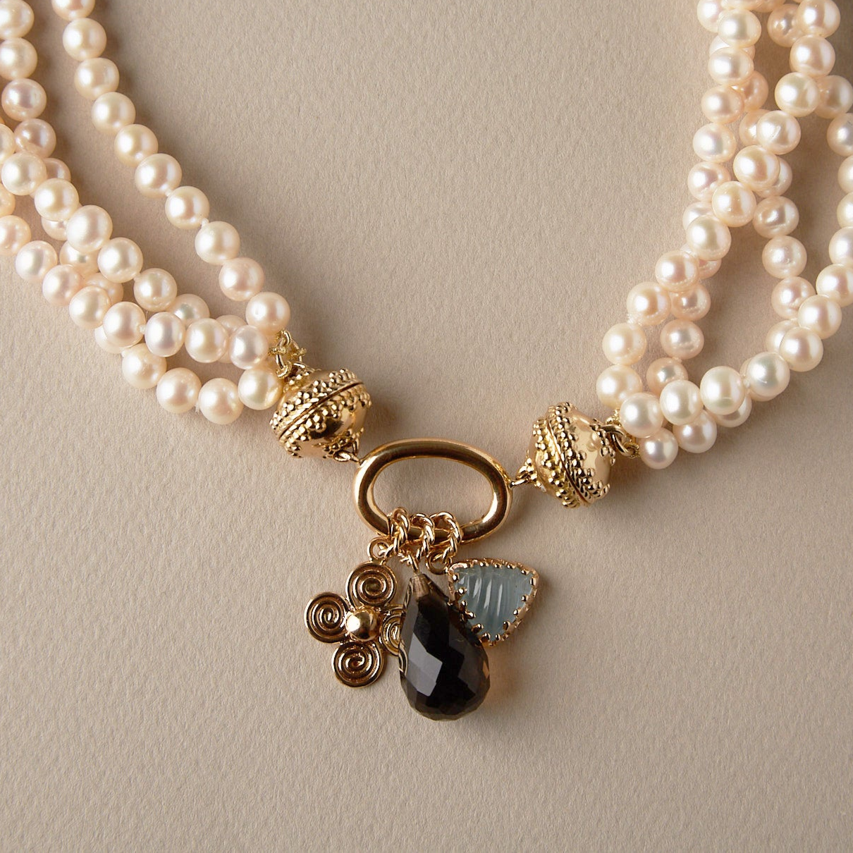 ClaraCharm™ 18K Gold Oval Centerpiece