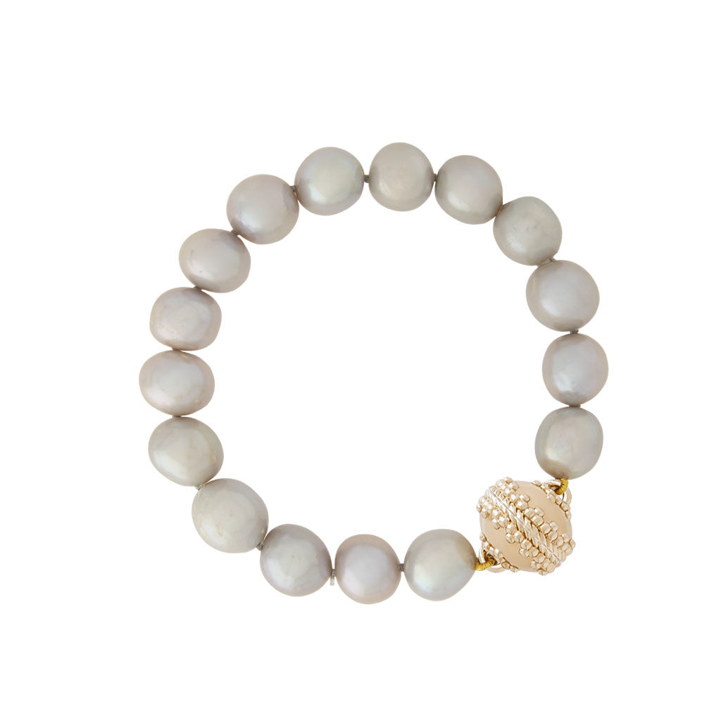 The Gray Pearl Bracelet