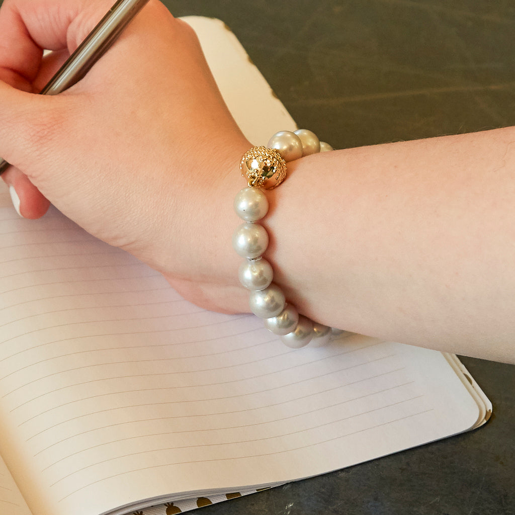 The Gray Pearl Bracelet